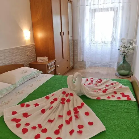 Apartment Milenko Lubenice
