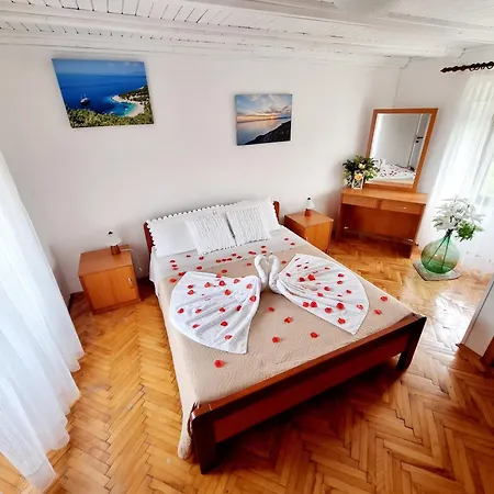 Apartment Milenko Lubenice
